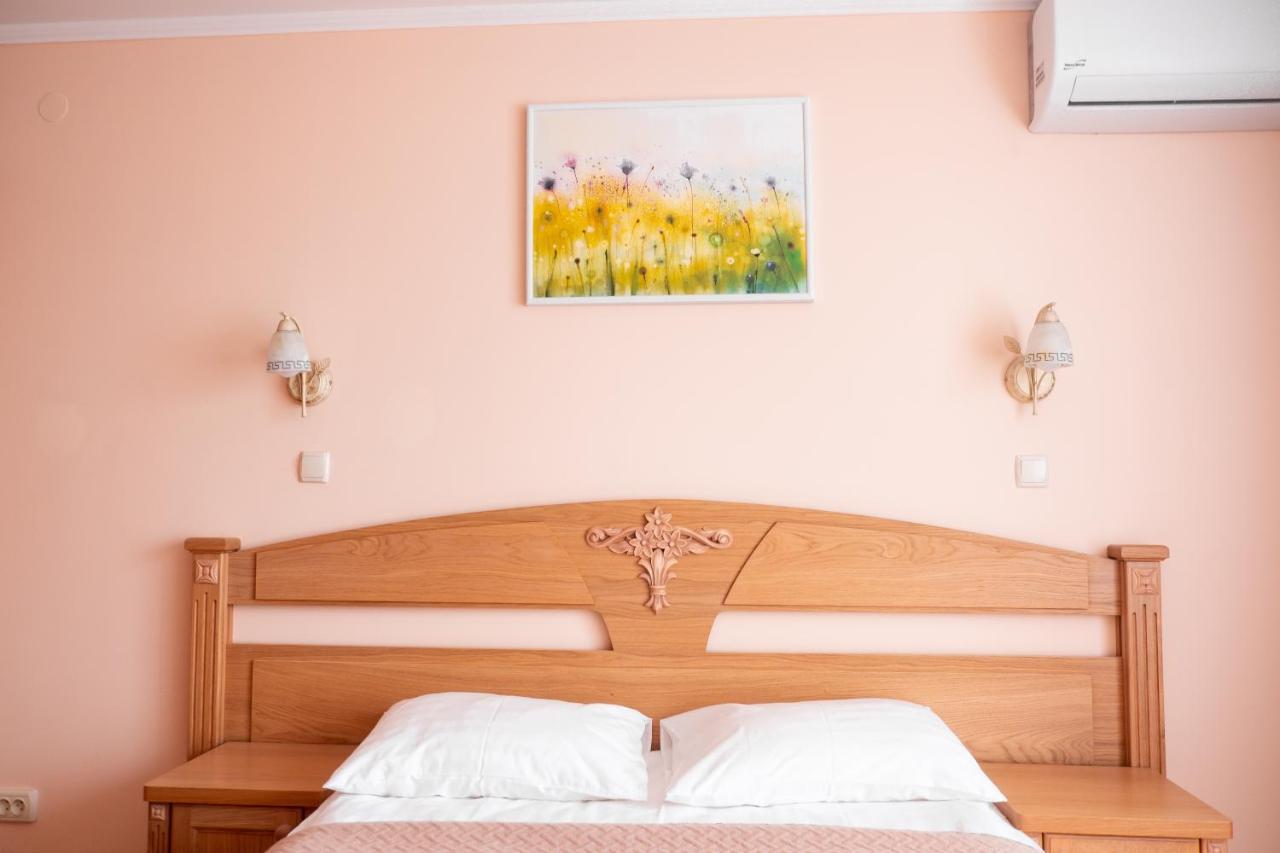 Hotel Halychyna Ternopil Exterior photo